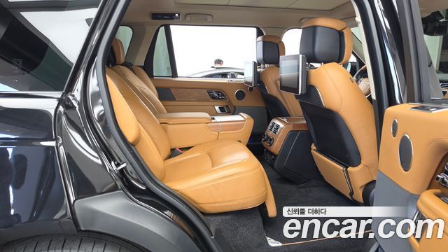 Land Rover Range Rover (IV) 4.4 SDV8 AB LWB DIESEL 2019 — фото 12
