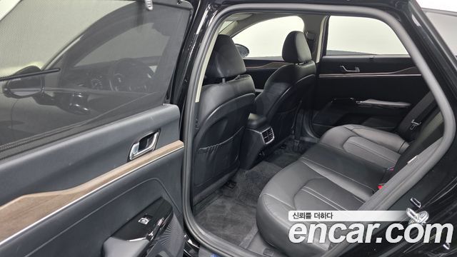 Kia K5 (III) 2.0 Noblesse 2023 — фото 12