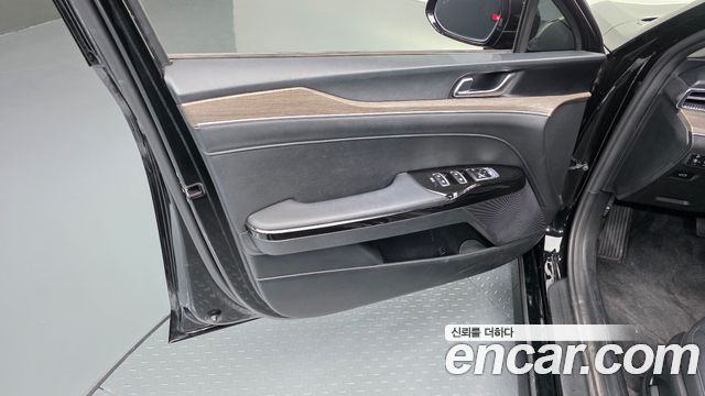 Kia K5 (III) 2.0 Noblesse 2023 — фото 24