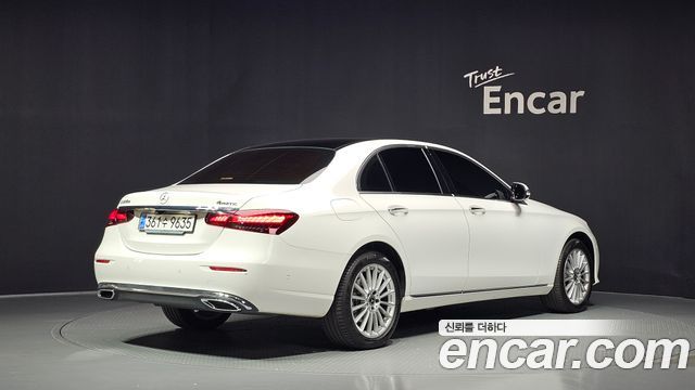 Mercedes-Benz E-Class (W213) E220d 4MATIC Exclusive 2023 — фото 2
