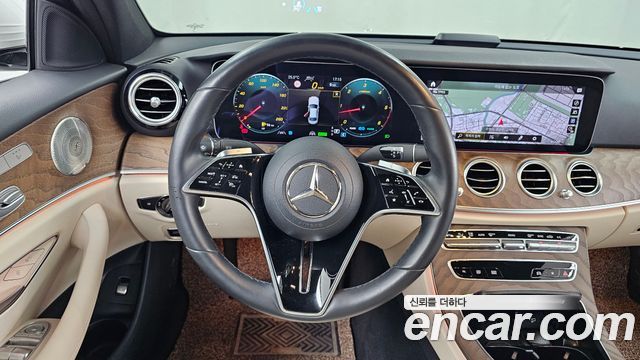 Mercedes-Benz E-Class (W213) E220d 4MATIC Exclusive 2023 — фото 17