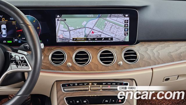 Mercedes-Benz E-Class (W213) E220d 4MATIC Exclusive 2023 — фото 23
