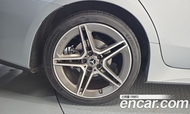 Mercedes-Benz CLS-Class (C257) CLS300d 4MATIC 2022 — фото 5