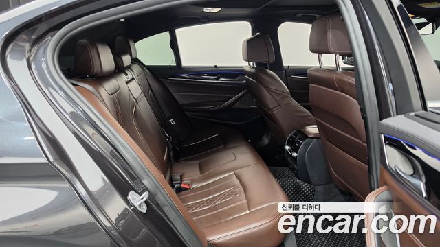 BMW 5 Series (G30) 530d M Sport Plus 2018 — фото 16
