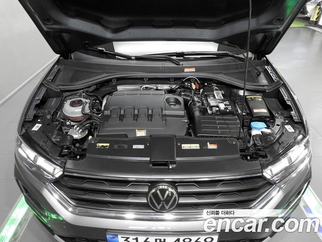 Volkswagen T-Roc 2.0 TDI Premium 2021 — фото 6
