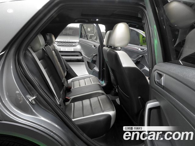 Volkswagen T-Roc 2.0 TDI Premium 2021 — фото 10