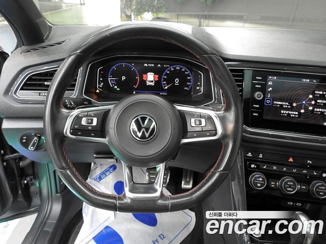 Volkswagen T-Roc 2.0 TDI Premium 2021 — фото 19