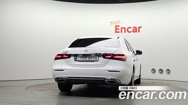 Mercedes-Benz E-Class (W213) E250 Avantgarde 2021 — фото 4