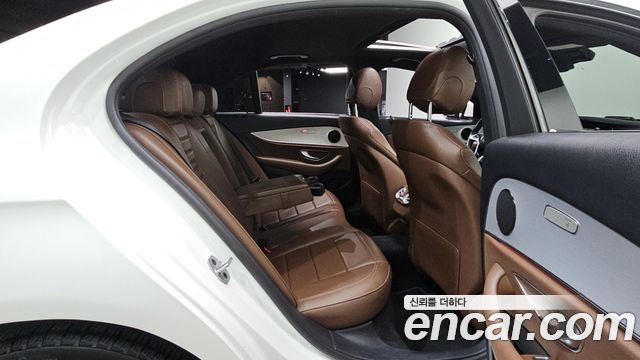 Mercedes-Benz E-Class (W213) E250 Avantgarde 2021 — фото 12