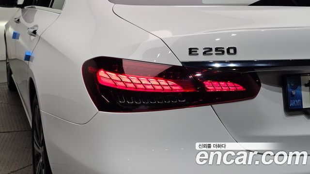 Mercedes-Benz E-Class (W213) E250 Avantgarde 2021 — фото 23