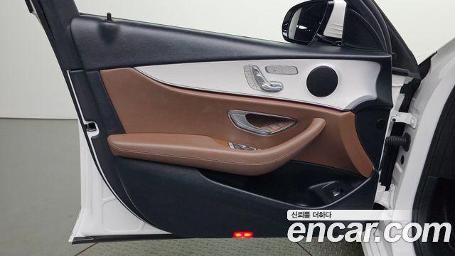 Mercedes-Benz E-Class (W213) E250 Avantgarde 2021 — фото 24