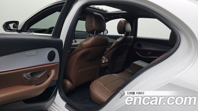 Mercedes-Benz E-Class (W213) E250 Avantgarde 2021 — фото 26