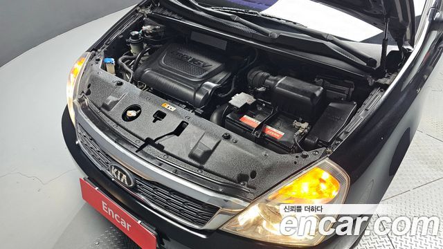 Kia Carnival R Grand Carnival HI Limousine GLX Premium 2014 — фото 6
