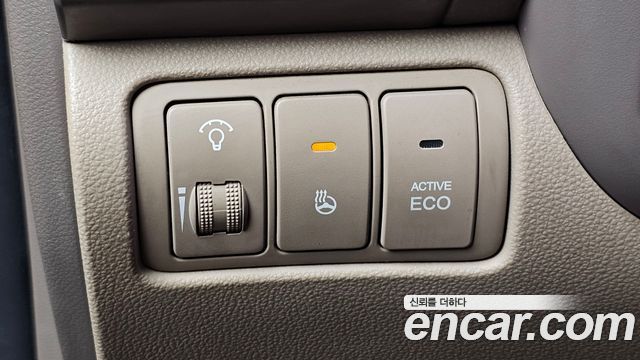 Kia Carnival R Grand Carnival HI Limousine GLX Premium 2014 — фото 17