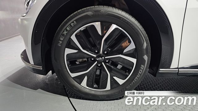 Kia EV6 Long Range 4WD Earth 2023 — фото 5