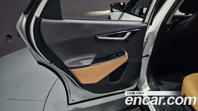 Kia EV6 Long Range 4WD Earth 2023 — фото 25