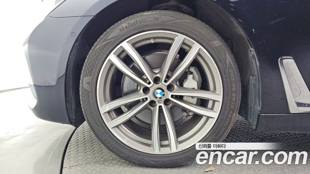BMW 7 Series (G11) 730d xDrive M Sport 2017 — фото 5