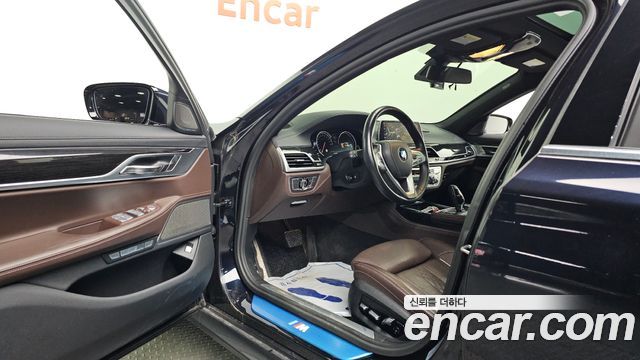 BMW 7 Series (G11) 730d xDrive M Sport 2017 — фото 10