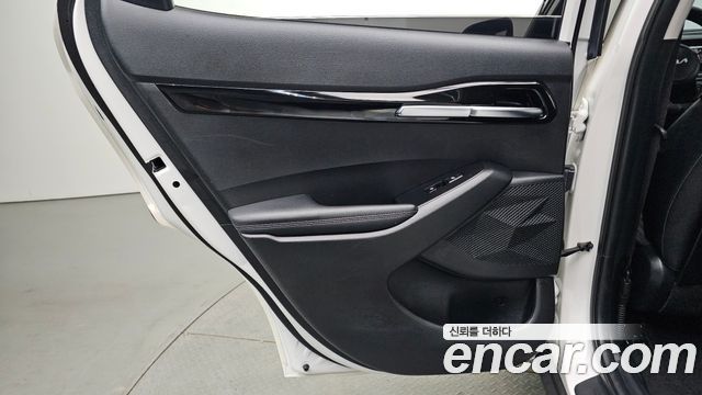 Kia Seltos Gasoline 1.6 Turbo 2WD Signature 2023 — фото 25