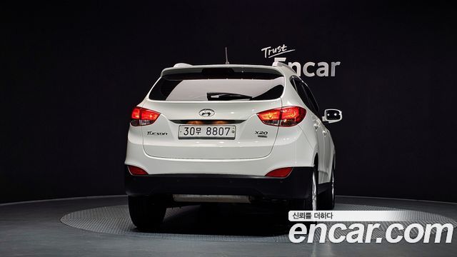 Hyundai Tucson ix Diesel 2WD X20 Special Pack 2013 — фото 4