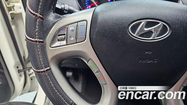 Hyundai Tucson ix Diesel 2WD X20 Special Pack 2013 — фото 20