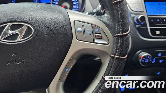 Hyundai Tucson ix Diesel 2WD X20 Special Pack 2013 — фото 27