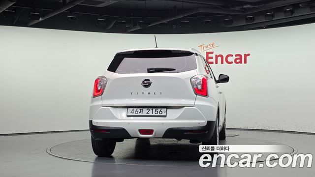 KG Mobility (SsangYong) Tivoli LX 2WD DLX 2015 — фото 4