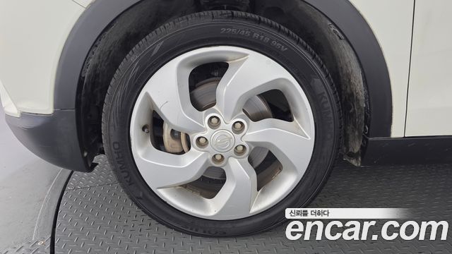 KG Mobility (SsangYong) Tivoli LX 2WD DLX 2015 — фото 5