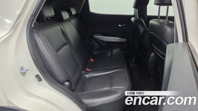 KG Mobility (SsangYong) Tivoli LX 2WD DLX 2015 — фото 12