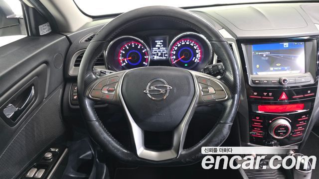 KG Mobility (SsangYong) Tivoli LX 2WD DLX 2015 — фото 13
