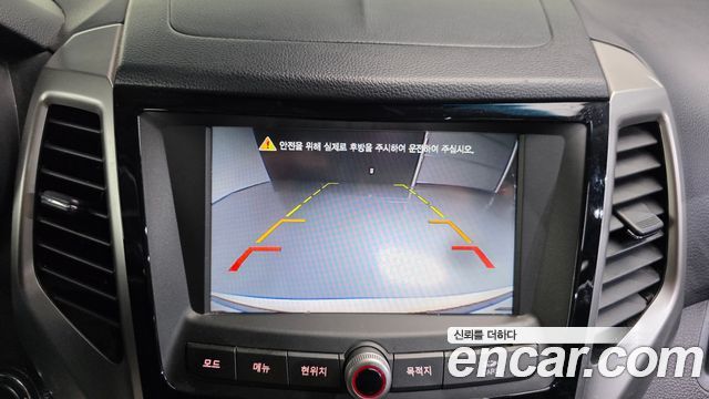 KG Mobility (SsangYong) Tivoli LX 2WD DLX 2015 — фото 15