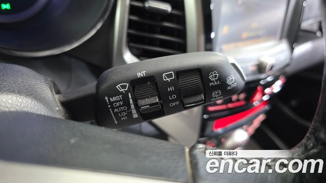 KG Mobility (SsangYong) Tivoli LX 2WD DLX 2015 — фото 18