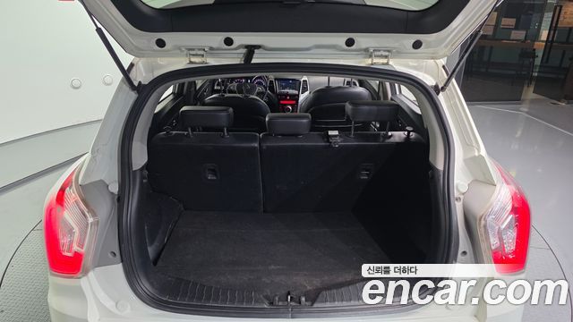 KG Mobility (SsangYong) Tivoli LX 2WD DLX 2015 — фото 20