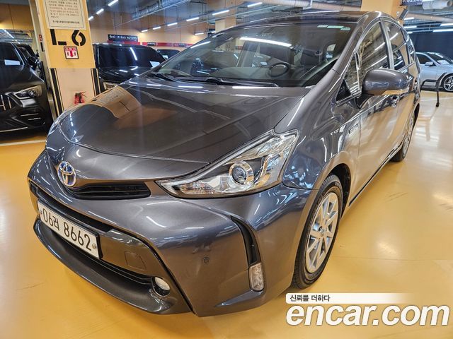 Toyota Prius V 1.8