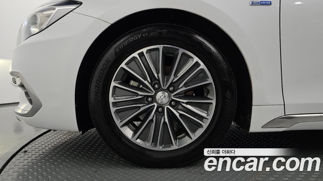 Hyundai Grandeur Hybrid (IG) Exclusive Special 2019 — фото 5