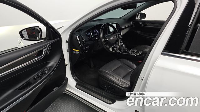 Hyundai Grandeur Hybrid (IG) Exclusive Special 2019 — фото 10