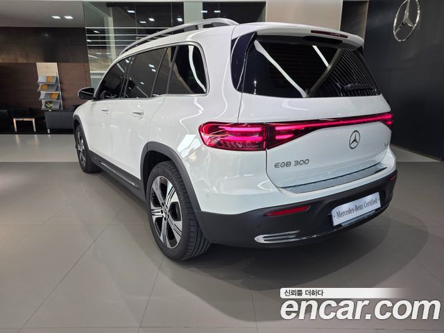 Mercedes-Benz EQB (X243) EQB300 4MATIC Progressive 2026 — фото 2