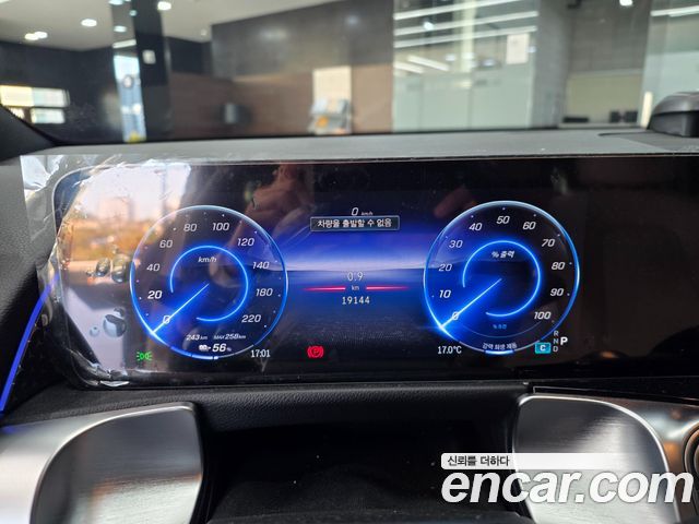 Mercedes-Benz EQB (X243) EQB300 4MATIC Progressive 2026 — фото 8