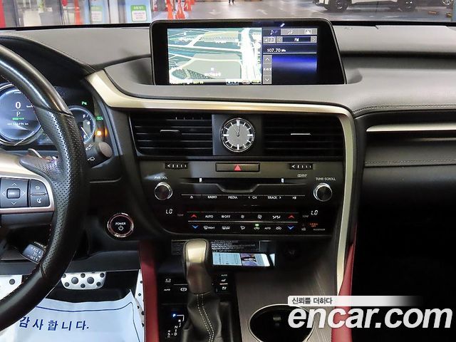 Lexus RX450h (IV) F-Sport 2016 — фото 15