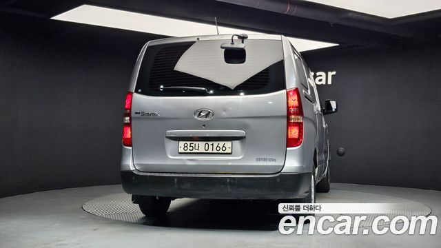 Hyundai Grand Starex 3-Seater VAN Smart 2018 — фото 4