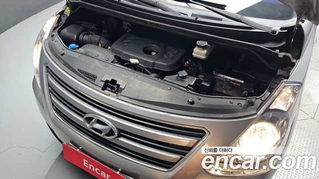 Hyundai Grand Starex 3-Seater VAN Smart 2018 — фото 6