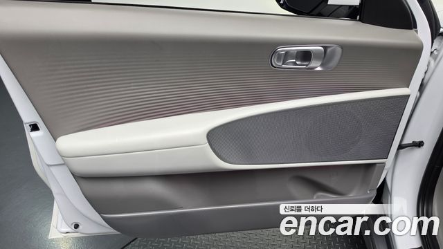 Hyundai Ioniq 6 Long Range Exclusive + 2023 — фото 24