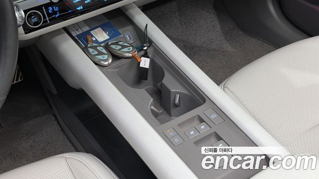 Hyundai Ioniq 6 Long Range Exclusive + 2023 — фото 29