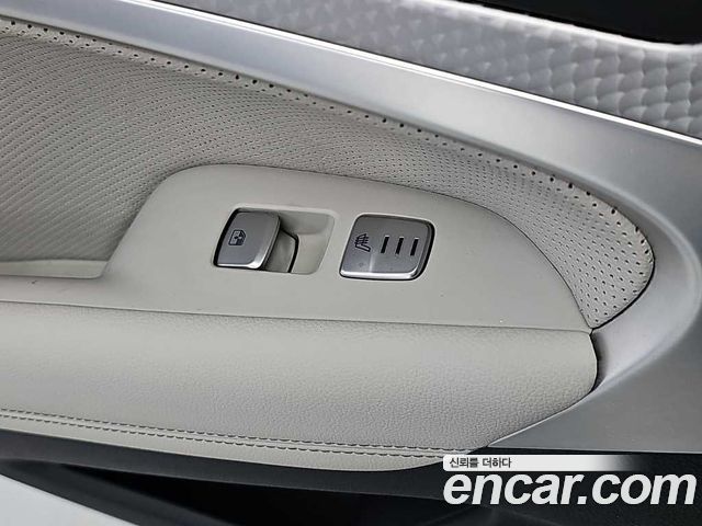 Genesis G70 Gasoline 3.3T 2WD 2023 — фото 18