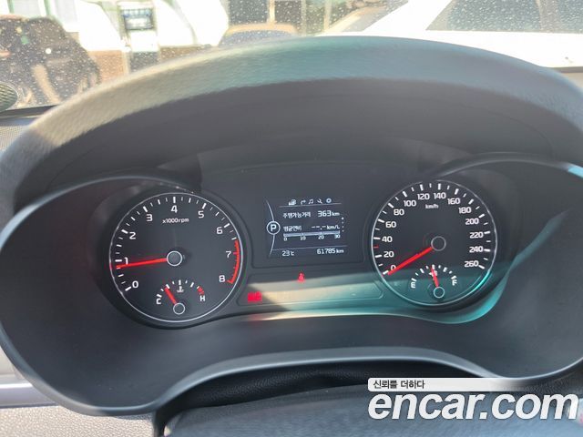 Kia K5 (II) 2.0 MX Prestige 2018 — фото 16