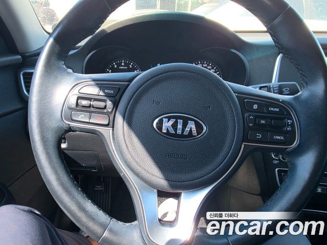 Kia K5 (II) 2.0 MX Prestige 2018 — фото 17