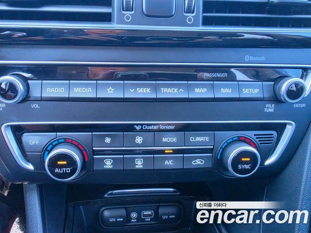 Kia K5 (II) 2.0 MX Prestige 2018 — фото 22