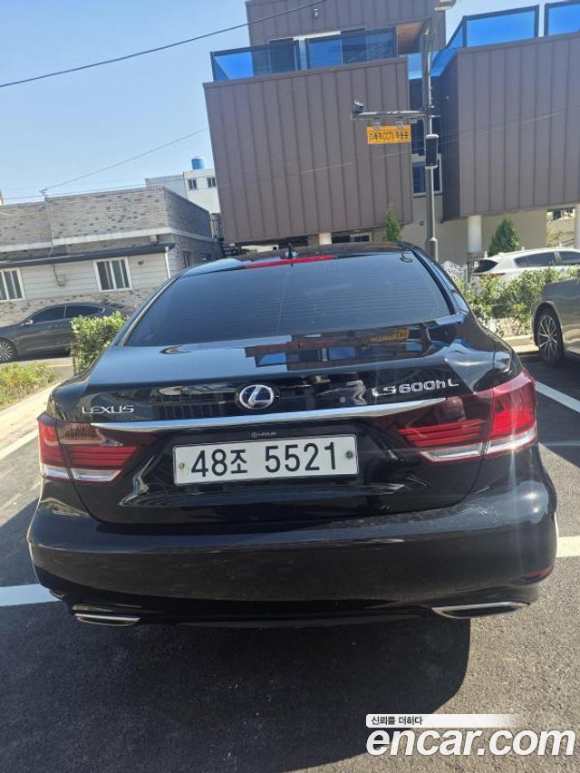 Lexus LS600hL 5-Seats Ottoman XF40 2014 — фото 2
