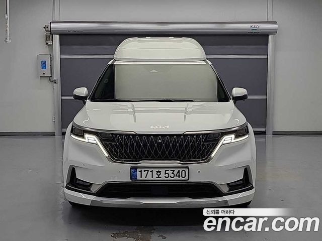 Kia Carnival (IV) Gasoline 4-Seater Hi-Limousine Signature 2023 — фото 2