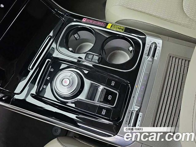 Kia Carnival (IV) Gasoline 4-Seater Hi-Limousine Signature 2023 — фото 8